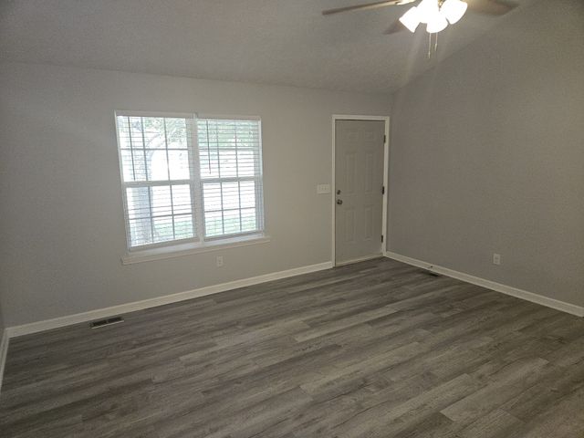 6144 Lee Ave, Murfreesboro, TN 37129