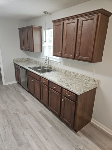 6144 Lee Ave, Murfreesboro, TN 37129