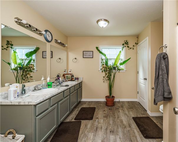 113 Matty Lane, Berryville, AR 72616