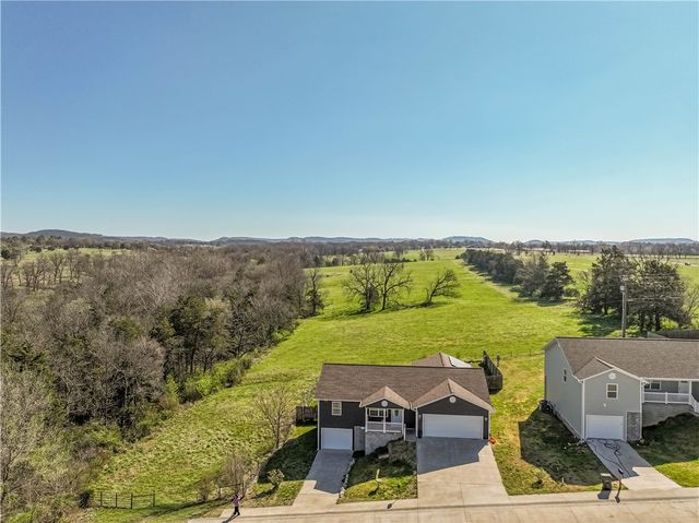 113 Matty Lane, Berryville, AR 72616