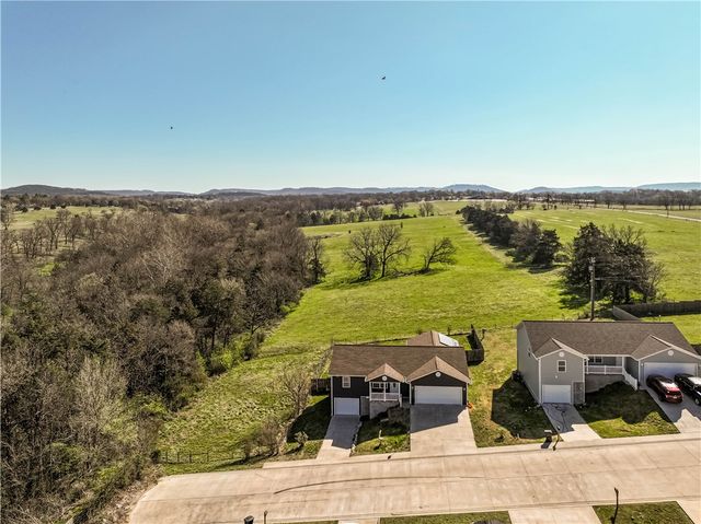 113 Matty Lane, Berryville, AR 72616