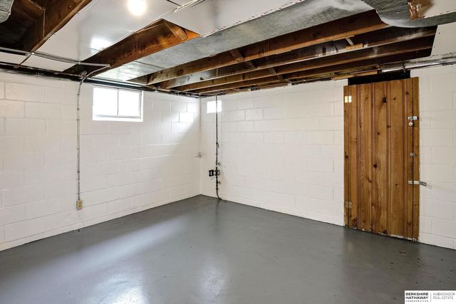 6030 Decatur Street, Omaha, NE 68104