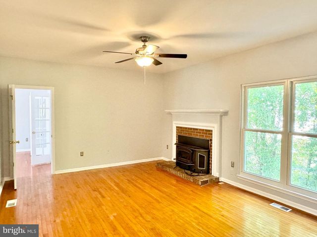 13202 MOUNTAIN ASH CT, Woodbridge, VA 22192