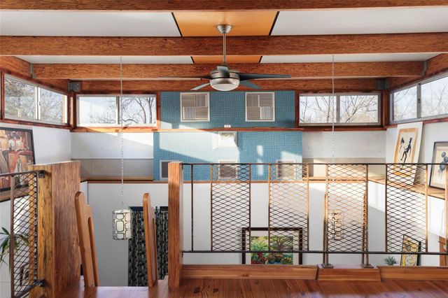 2010 S 2nd ST, Austin, TX 78704