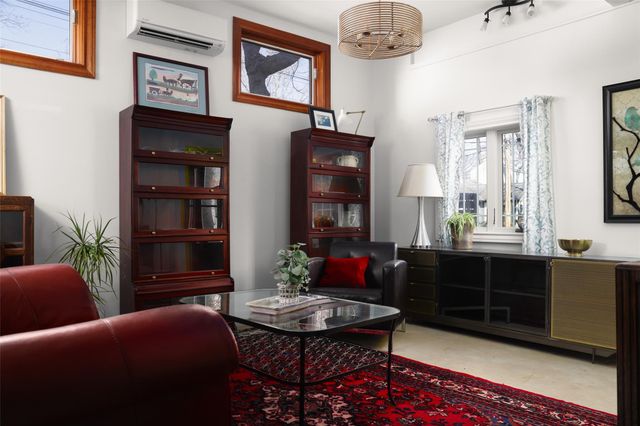 2010 S 2nd ST, Austin, TX 78704