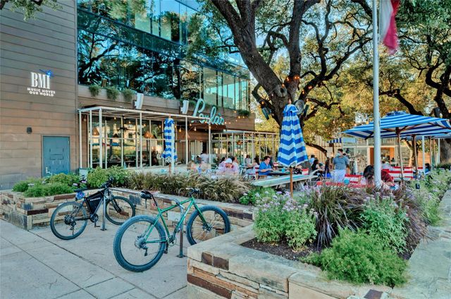 2010 S 2nd ST, Austin, TX 78704
