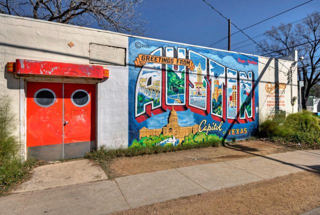 2010 S 2nd ST, Austin, TX 78704