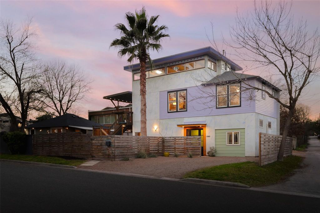 2010 S 2nd ST, Austin, TX 78704