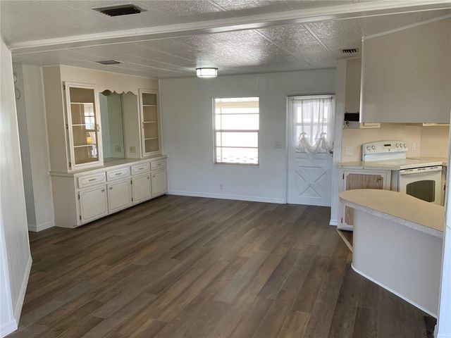 6710 36TH AVENUE E 103, Palmetto, FL 34221