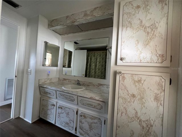 6710 36TH AVENUE E 103, Palmetto, FL 34221