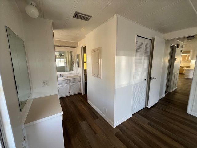 6710 36TH AVENUE E 103, Palmetto, FL 34221