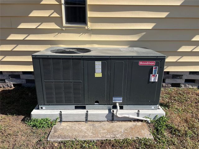 6710 36TH AVENUE E 103, Palmetto, FL 34221