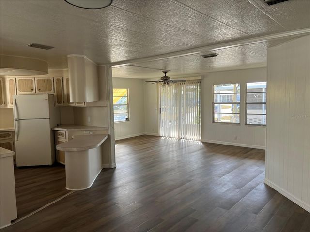 6710 36TH AVENUE E 103, Palmetto, FL 34221