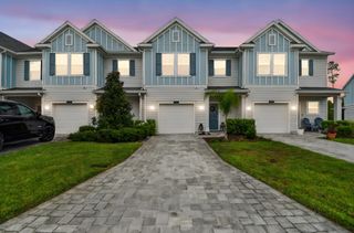 242 Boracay Cir, St Johns, FL 32259