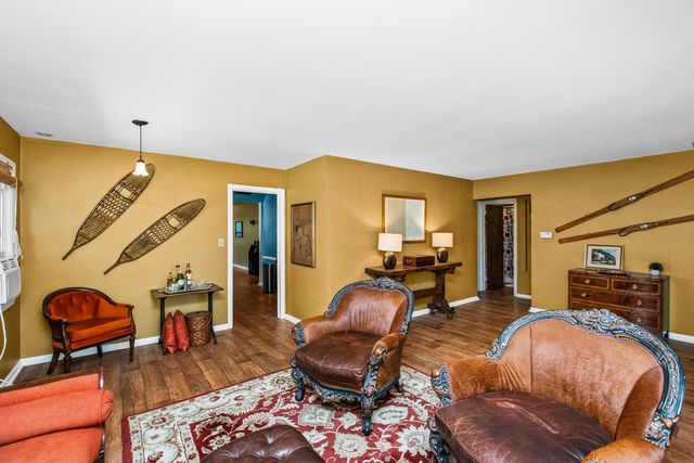8526 Rockefeller Avenue, Brookfield, IL 60513