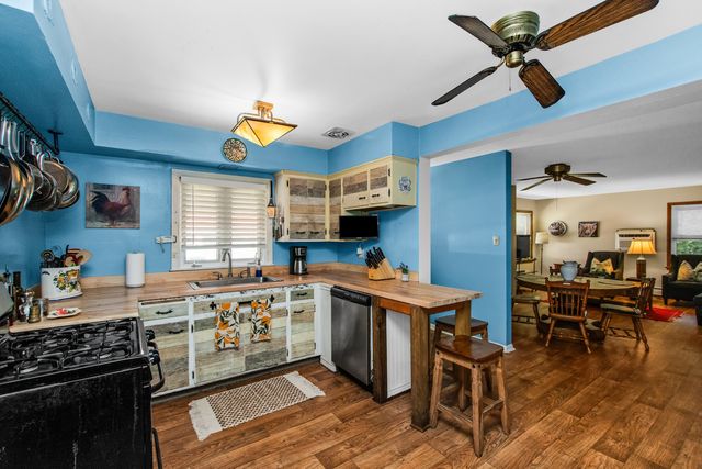 8526 Rockefeller Avenue, Brookfield, IL 60513