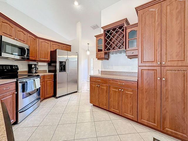 2402 DRYER AVENUE, Largo, FL 33770