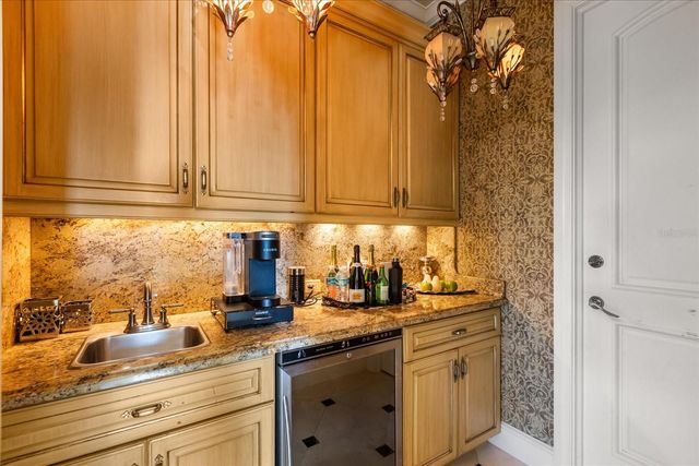 2405 ALAQUA DRIVE, Longwood, FL 32779