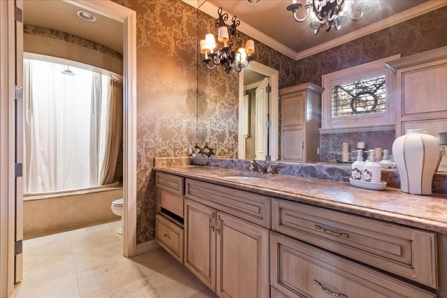 2405 ALAQUA DRIVE, Longwood, FL 32779