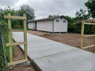 1306 N Moorefield Road, Mission, TX 78572