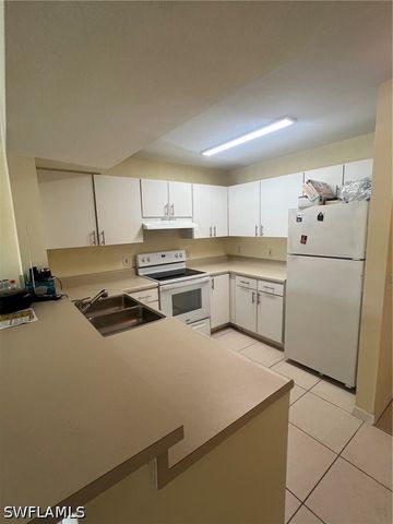8284 Key Royal CIR 1312, Naples, FL 34119