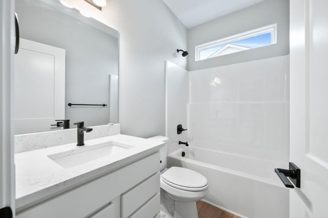 5013 N Emerald, Maize, KS 67101