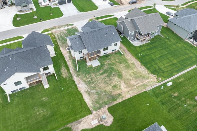 5013 N Emerald, Maize, KS 67101