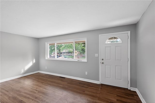 1608 Lanbury Drive, Kettering, OH 45439