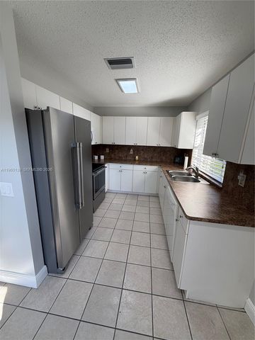 1364 Cottonwood Cir 1364, Weston, FL 33326