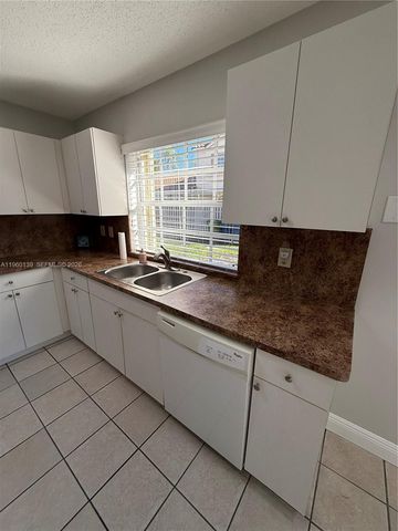 1364 Cottonwood Cir 1364, Weston, FL 33326