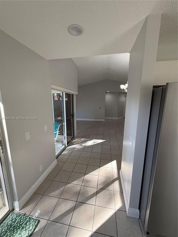 1364 Cottonwood Cir 1364, Weston, FL 33326