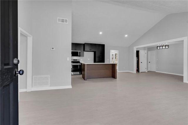 6807 Shangrila Way, Riverdale, GA 30296