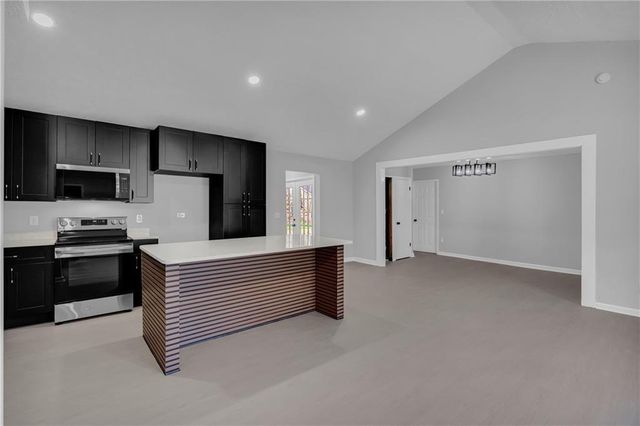 6807 Shangrila Way, Riverdale, GA 30296