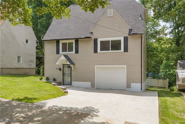 143 Malacca Street, Akron, OH 44305
