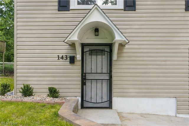 143 Malacca Street, Akron, OH 44305