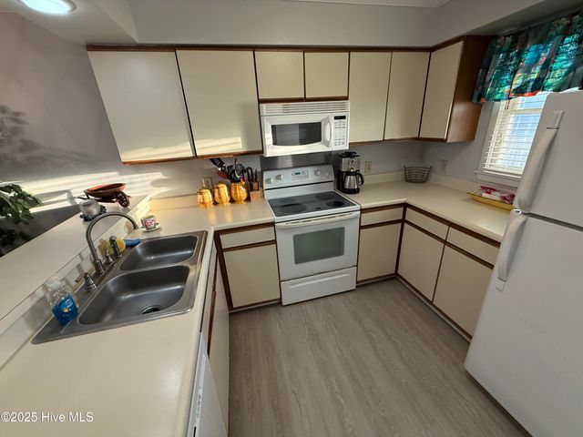 400 Virginia Avenue 303a, Carolina Beach, NC 28428