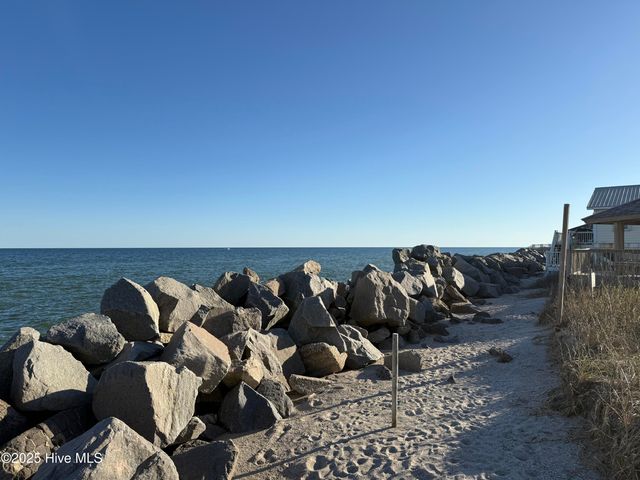 400 Virginia Avenue 303a, Carolina Beach, NC 28428