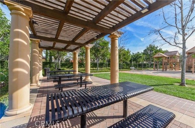 79 Thornapple, Irvine, CA 92620