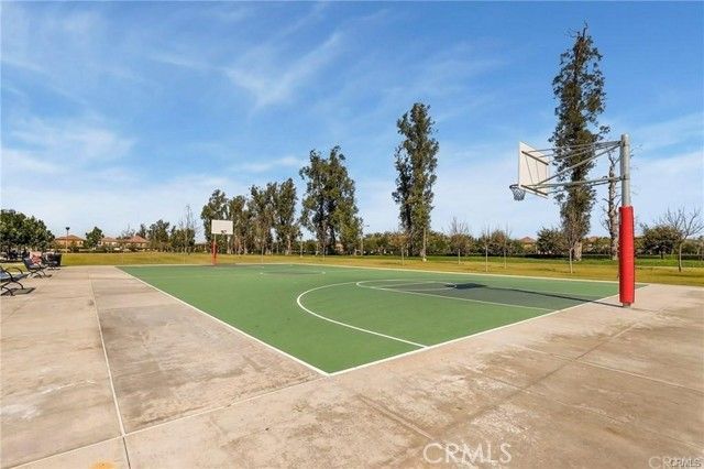 79 Thornapple, Irvine, CA 92620