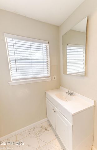 7304 Gran Vida Drive, El Paso, TX 79912