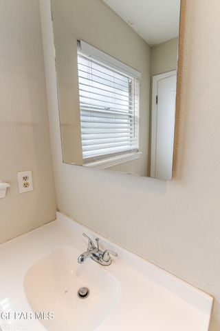 7304 Gran Vida Drive, El Paso, TX 79912