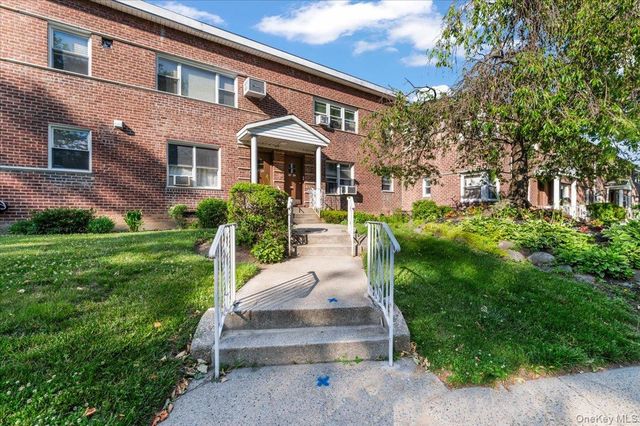 87-29 Marengo Street 1C, Holliswood, NY 11423