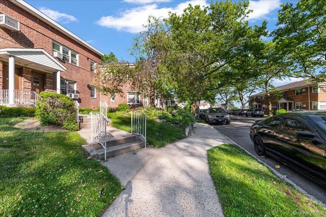 87-29 Marengo Street 1C, Holliswood, NY 11423