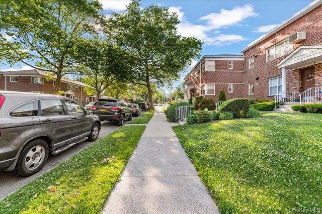87-29 Marengo Street 1C, Holliswood, NY 11423