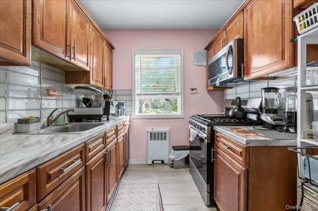 87-29 Marengo Street 1C, Holliswood, NY 11423