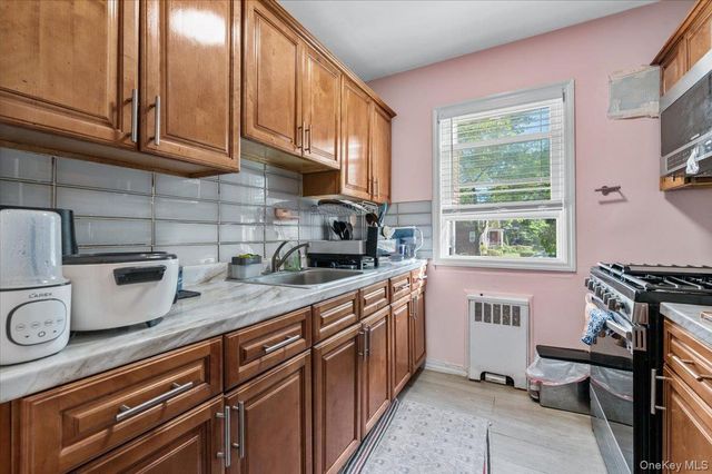 87-29 Marengo Street 1C, Holliswood, NY 11423
