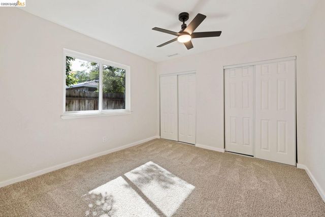 123 Circuit DR A, Roseville, CA 95678