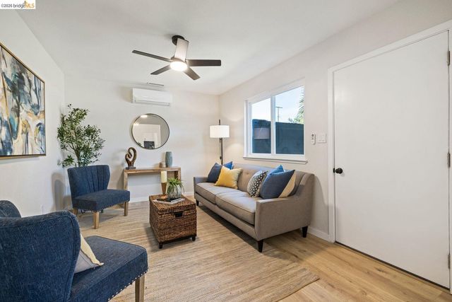 123 Circuit DR A, Roseville, CA 95678