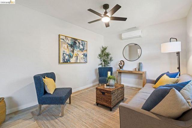 123 Circuit DR A, Roseville, CA 95678