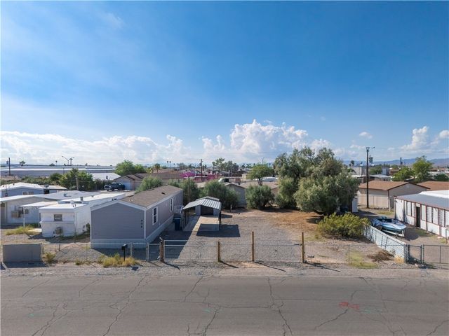 906 Sandy Beach Drive, Bullhead City, AZ 86442